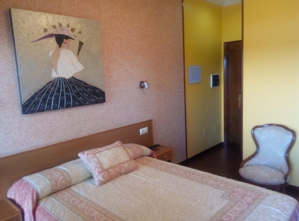 Hostal Residencia Bahia Laxe Bagian luar foto