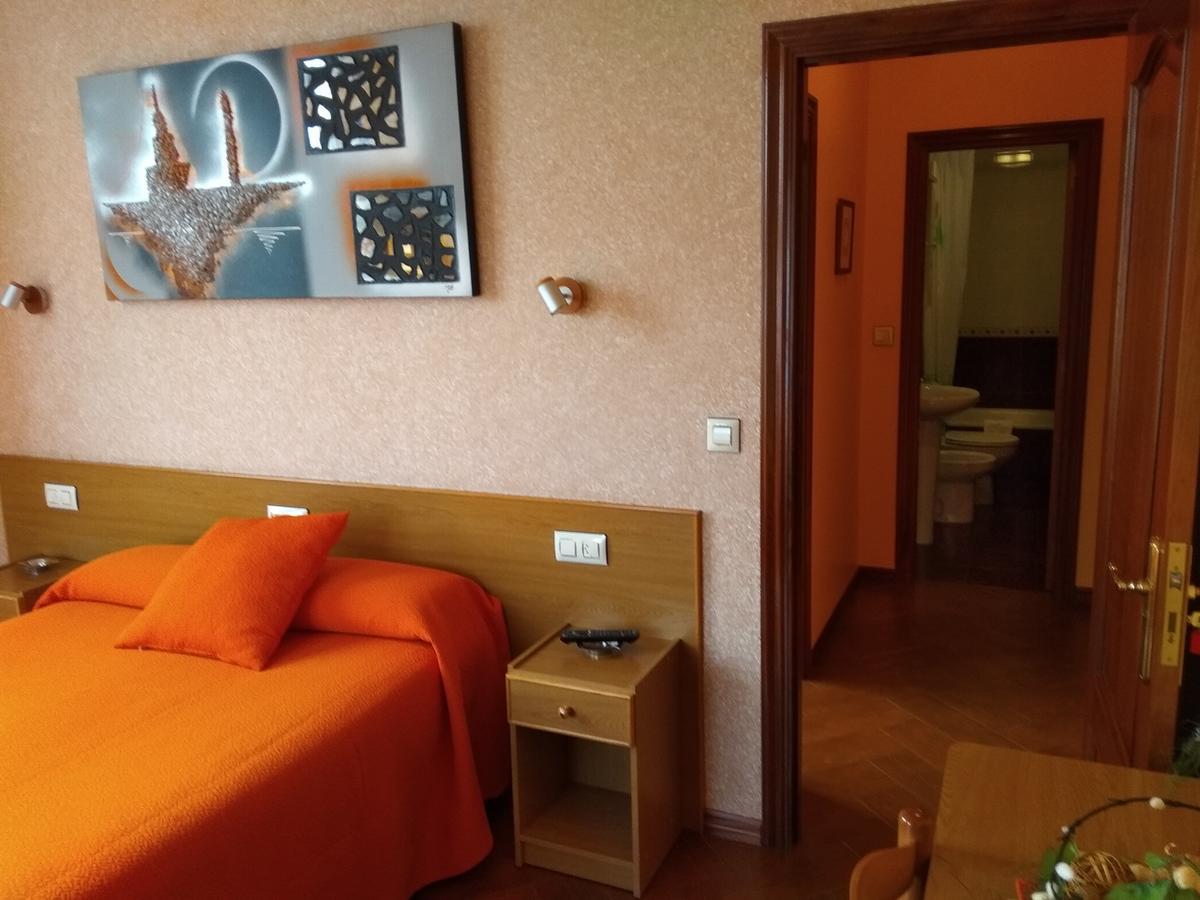 Hostal Residencia Bahia Laxe Bagian luar foto