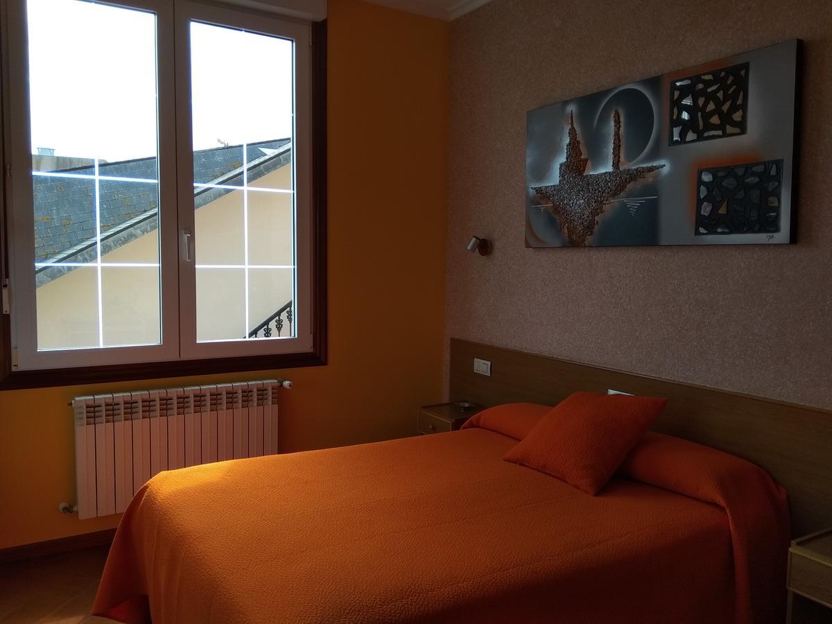 Hostal Residencia Bahia Laxe Bagian luar foto