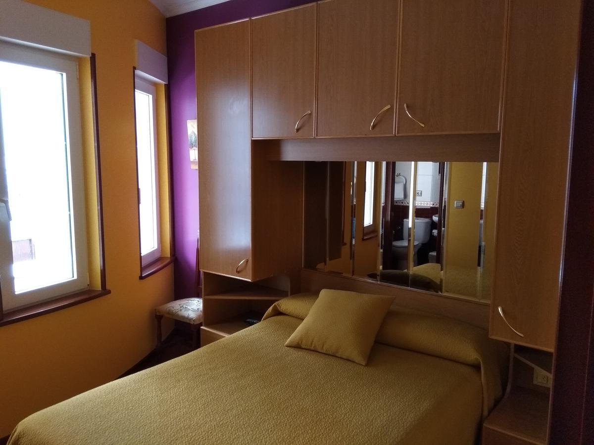Hostal Residencia Bahia Laxe Bagian luar foto