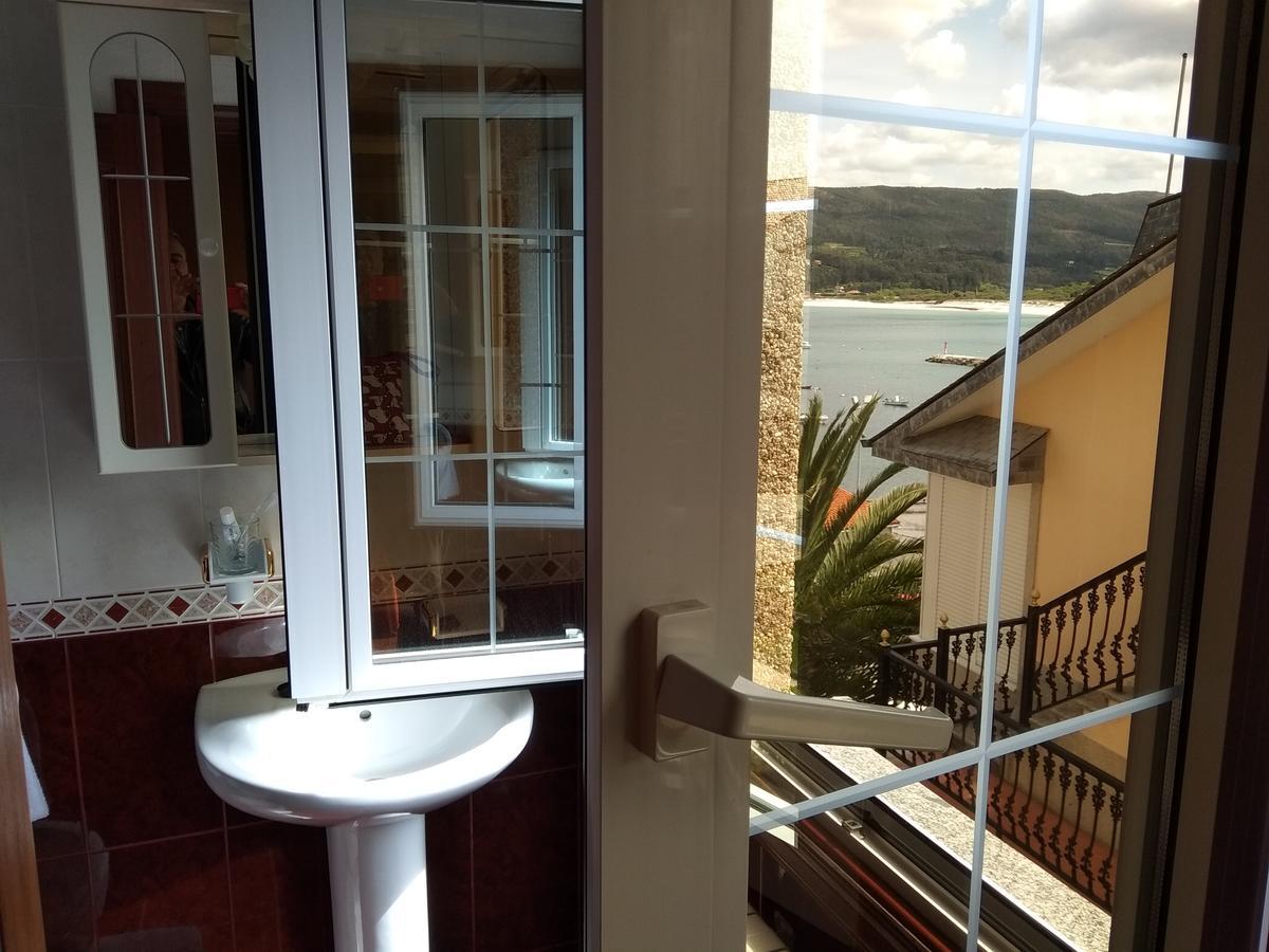 Hostal Residencia Bahia Laxe Bagian luar foto